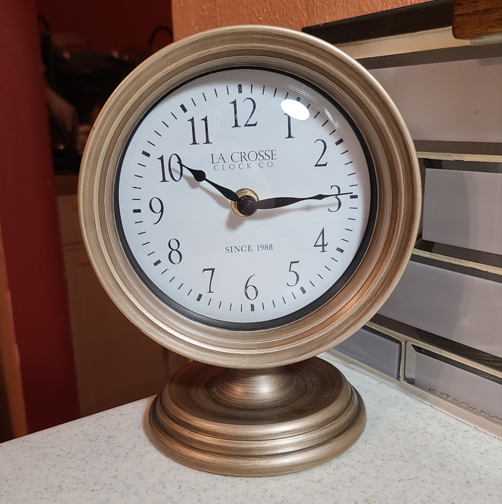 LaCrosse Table Clock - Picture 7 of 13